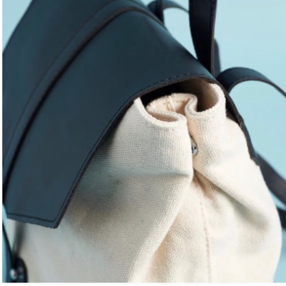 EUC Deux Lux Demi Backpack with BONUS crossbody & coin purse - Picture 7 of 12